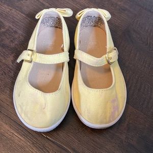 size 6 toddler girl janie and jack shoes, yellow with buckle and bow detail